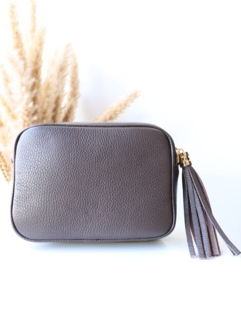 BOLSO POMPÓN CHOCOLATE